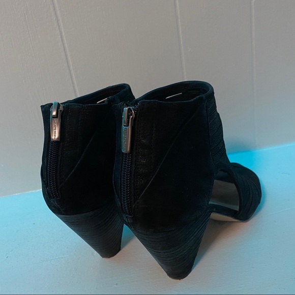 Vince Camuto Eldora Black sueded leather wedge Shoes sz 9M - Picture 6 of 14